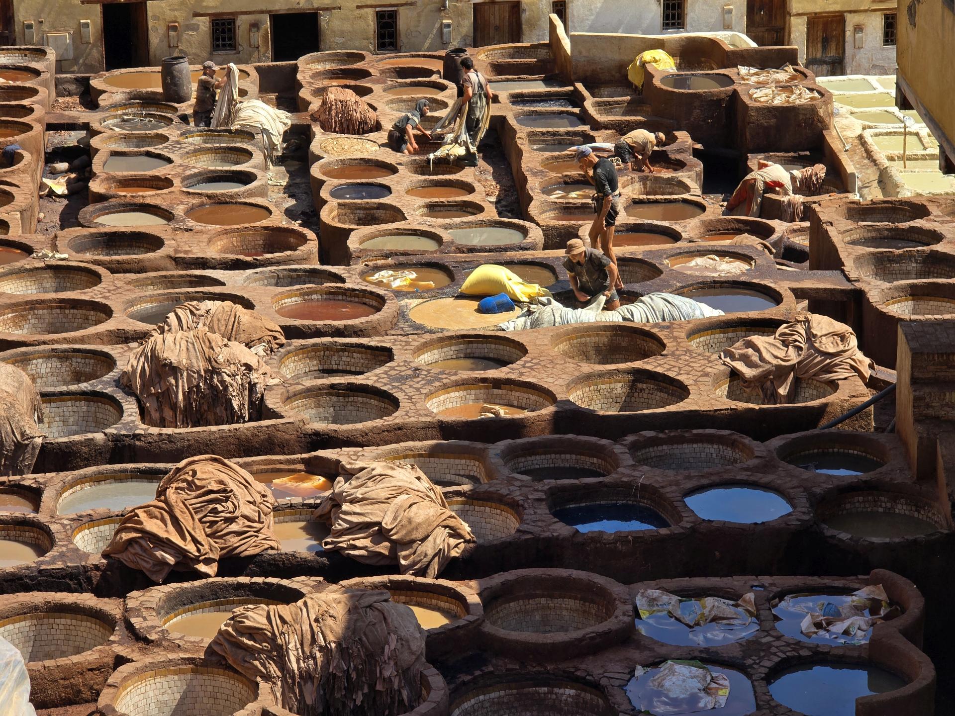 чаны для окраски кожи в Фесе